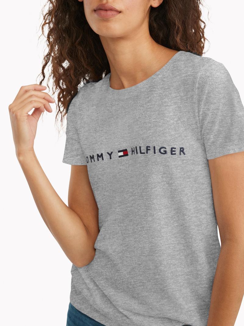 T Shirts Tommy Hilfiger Essential Logo Femme Grise | FR_W21448